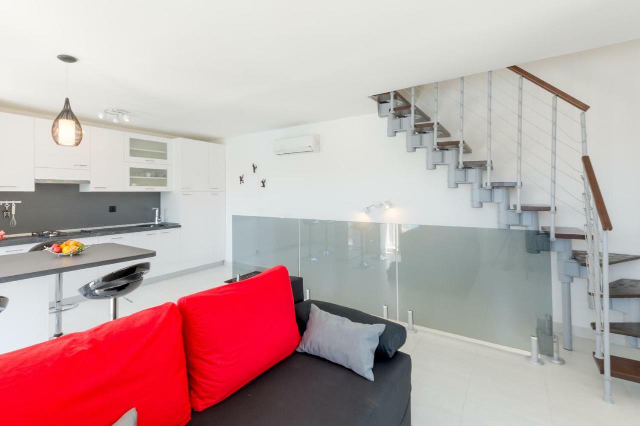 Apartment Barbara Supetar Exteriör bild